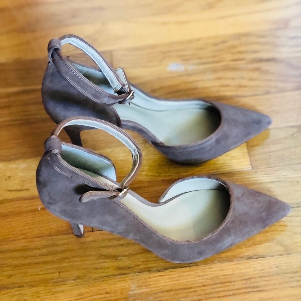 Ann Taylor Stephanie suede dorsay pump
